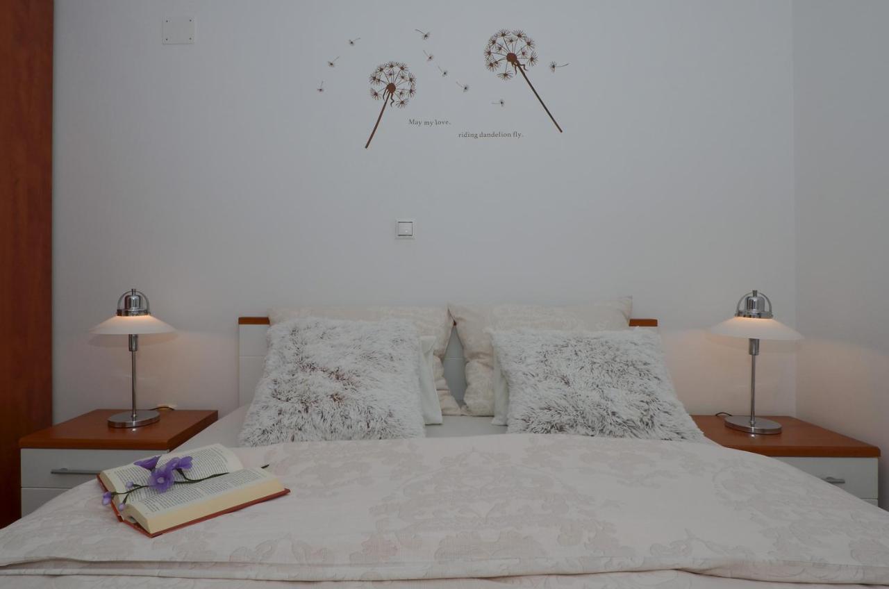 Apartmani Adela Солин Екстериор снимка