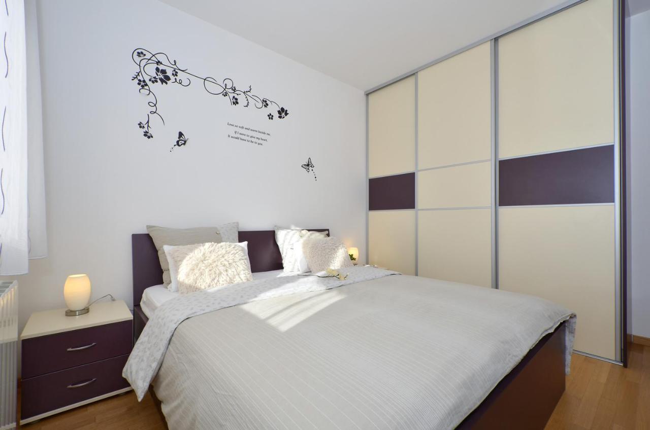 Apartmani Adela Солин Екстериор снимка